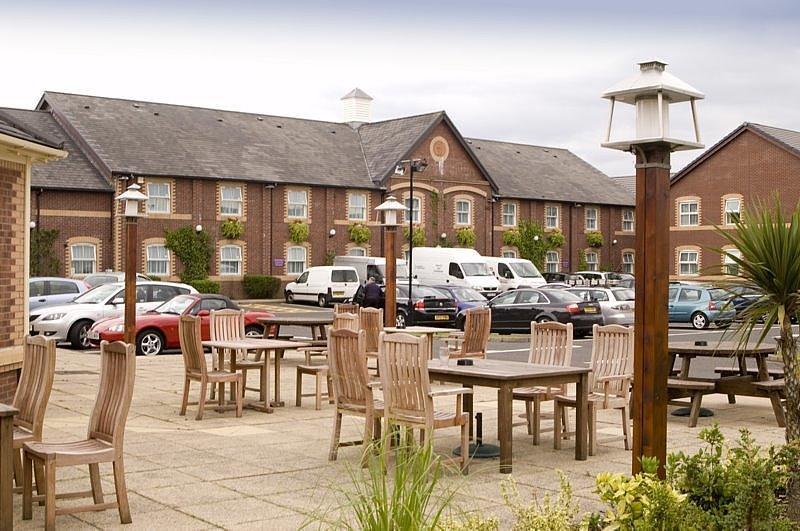 Premier Inn Glasgow Airport Paisley Exterior foto